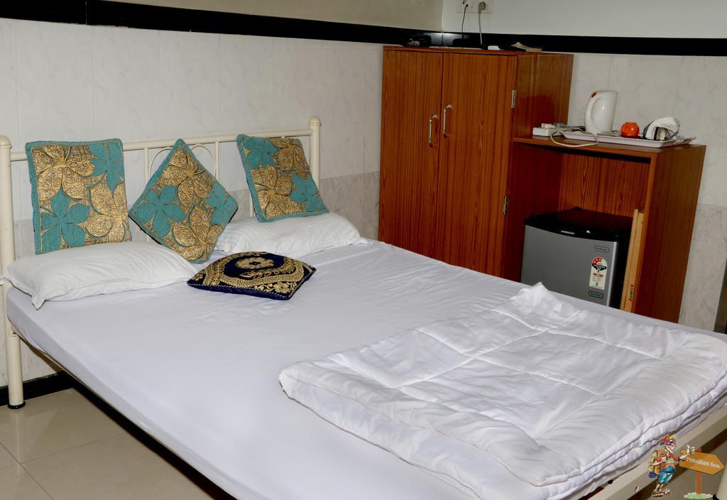 Traveller'S Inn Hotel - Fort Bombay Exterior foto